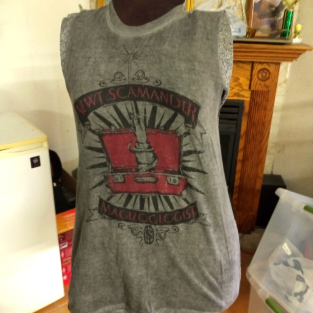 A fantastic beasts shirt